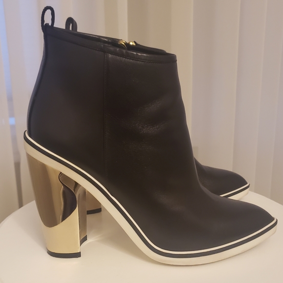 Nicholas Kirkwood Polacchino Black Leather Booties - Picture 4 of 9